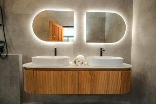 Elegant Cape Dutch Home in Leafy Suburb - 3