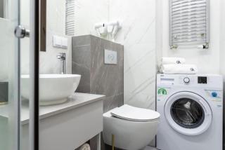 Urban Chic - Luxury Stay for up to 20 Guests in Mennica Residence, Warsaw Center - 5