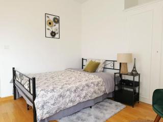 Signature Residence, 5 Bedroom Detached House 1000 square meters,15 min to Paris by Metro - 6