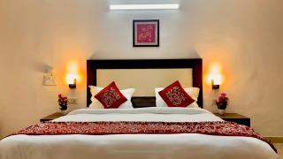 JASHN ROYAL SUITES Near Apollo Hospital Jasola, New Delhi - 0