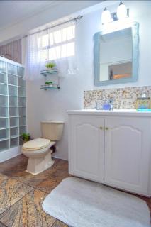 The Suite Spot Apartment - Private Paradise Stay - 6