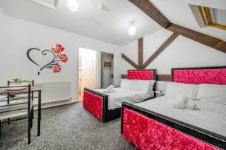 RB1GH- Cosy & Well designed Room - 2
