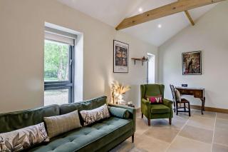 Siskin Lodge - Award Winning Barn Conversion - 5