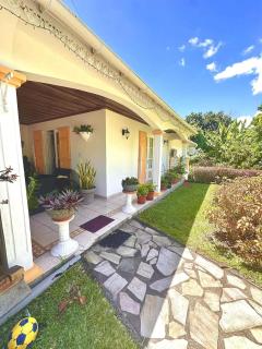Maison lumineuse avec jardin à Sainte-Rose, 160 m², 6 personnes - 9