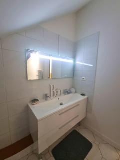 Charmante maison - wifi - proche châteaux - 1