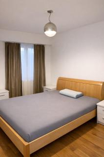 Spacious 2BR Garden Apartment with Parking - 8