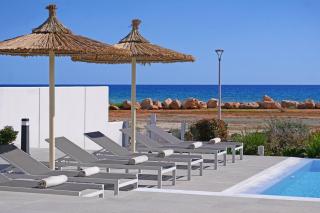 Suncity Spirit - Luxury Beachfront Villa - 8