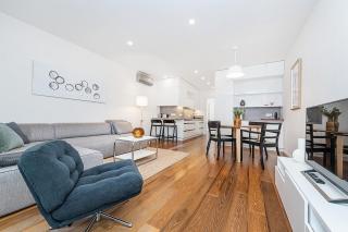 Stunning Modern 2bedroom with Iconic View - 9