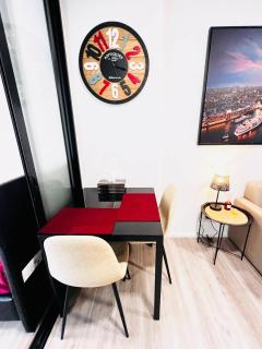 Luxurious 1 and half Bedroom Condo with Resort-Style Amenities in Nonthaburi - 9