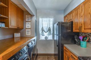 Steps to Ocean: Convenient Myrtle Beach Townhome! - 3