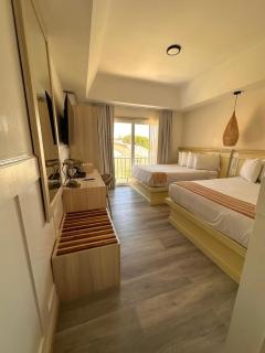 La Riviera Hotel - 1