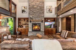 Cabin at the Crest - 0