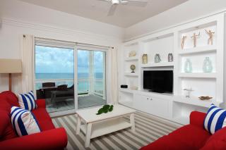 Condo w/Views, Beach, Htd Pool, Pickleball, Golf Cart, Gym,Walk to Restaurant - Governors Harbour - 4