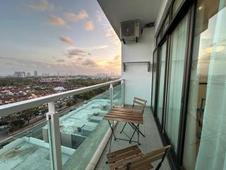 Modern Nyonya Suites at Mount Austin - Near Tebrau City and IKEA - 6