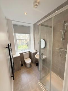 Six Bedroom Flat on John Street - Flat 1 - 4