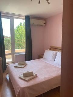 Charming, Top Floor, 1 Bedroom Apartment - 7