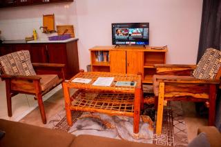 Kays Place Train house Jambo - 6