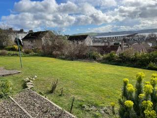 Prime Dundee West End 3BR Apartment, Stunning River Views, Sleeps 6 - 1