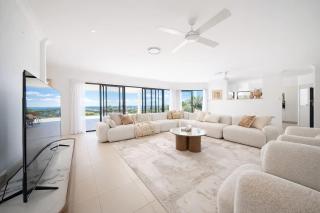 Luxury 6BR Hinterland Retreat wIth Pool and Scenic View - 9