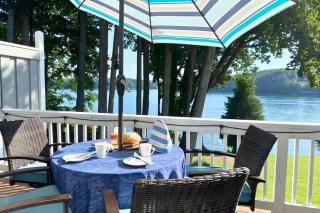 Lakefront Moneta Home with Kayaks and Dock - 8