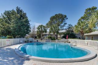 Coastal condo with patio & shared pool tennis courts - 7