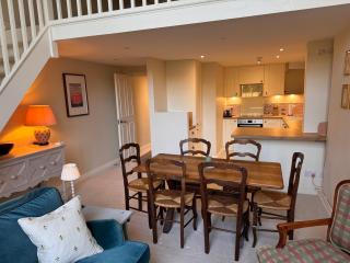 Unique garden flat in converted chapel - Hungerford - 8