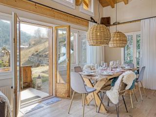 Luxury Alpine Chalet with Panoramic Views - 6