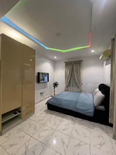 Decent well ventilated and furnished studio apartment - 9