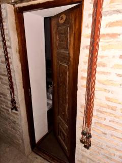 Historical CARAVANSARAY HOTEL XVI Century Hotel Ohun - 1
