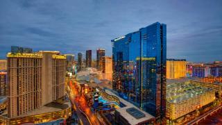 MGM Signature 11th Floor 1BR Strip View No Resort Fee - 8