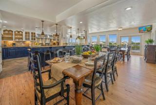 Oceanfront Estate 18BR No Resort Fee Sleeps 40 - 6