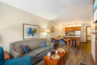 Lux Stay USA Pool view PanoramaSki-inOutHot Tub AS239 - 8