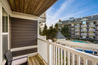 Lux Stay USA Pool view PanoramaSki-inOutHot Tub AS239 - 1