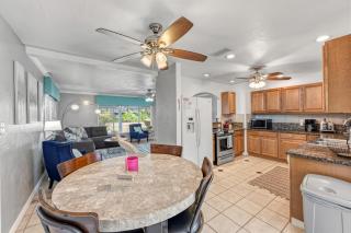 The Siesta Shortcut | Spacious Pool Home Minutes to Siesta Key Beach - 2