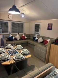 New on park, x2 bed holiday van - 5