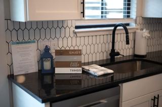 Fred's Joint with Hot Tub - 9