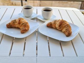 Cosy -2 Balcony Apartment Near Spinola Bay, Portomaso Casino, Top Restaurants, Shops & Buses - 5