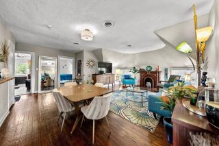 Walk to Street Car! Historic Midcentury Apartment near Plaza & Westport - 2