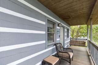 Hillside Hideout Log Cabin For 2! Cabin 10 - 9