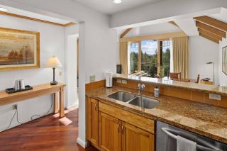 Stunning Suncadia 2BR Penthouse with Hot Tub Views - 3