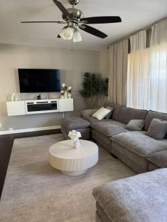 Group Getaway • Sleeps 7 • Grill • Fire Pit - 6