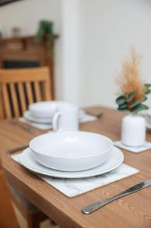 Green Lane LT By Furnished Accommodation - Drive Way Parking - Big House - Airport Contractors - Relocating Families - 1