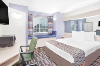 Microtel Inn and Suites by Wyndham Appleton - Appleton - 5