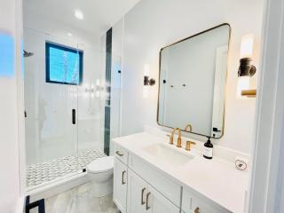 Hickman street 204 - 8