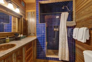 The Willows Casa Grande + Sundown Suite Sleeps 13 - Close to Main St - 1