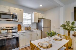 Gateway to Downtown Tacoma! Sleek Couples Condo - 1