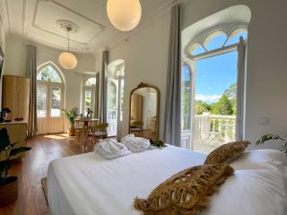 Villa Boutique 1880-Romantic Historic Boutique Hotel with Outdoor Jacuzzi - 3