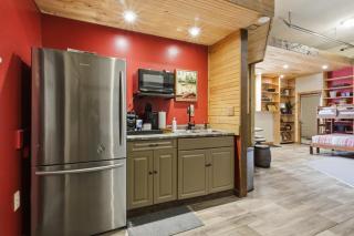Game Room, Dock Life, Fire Pit & Hot Tub! - 2
