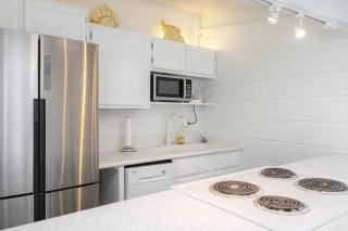 Warm Vibes 5 mins to Beach Cool Retro Feel home - 8