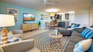 Beachfront Retreat w 2 Pools Tennis Bikes Boardwalk Pura Vida by AvantStay - 8